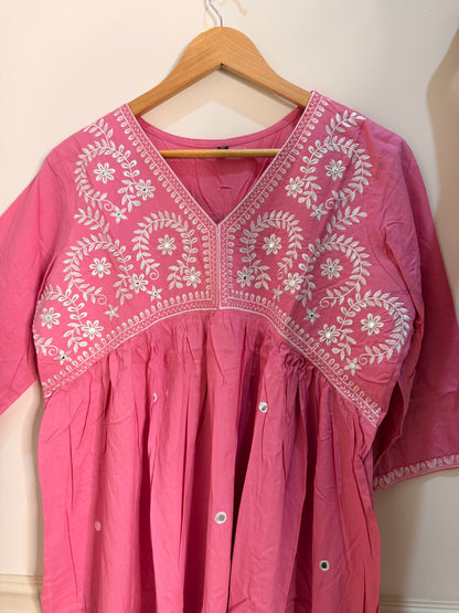 Elegant Rose Pink Embroidered Women’s Kurta Set (3-Piece)