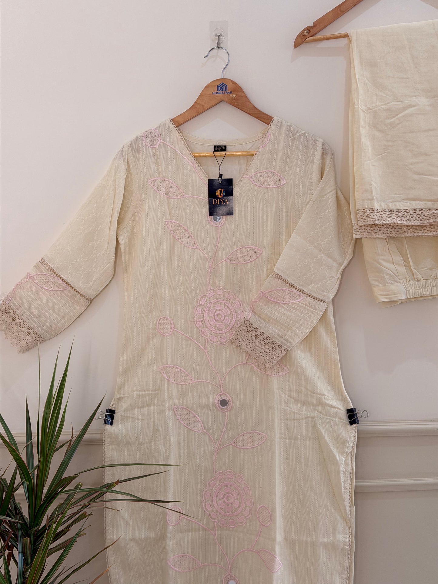 Elegant Ivory Embroidered(Baby Pink) Women’s Kurta Set (2-Piece)