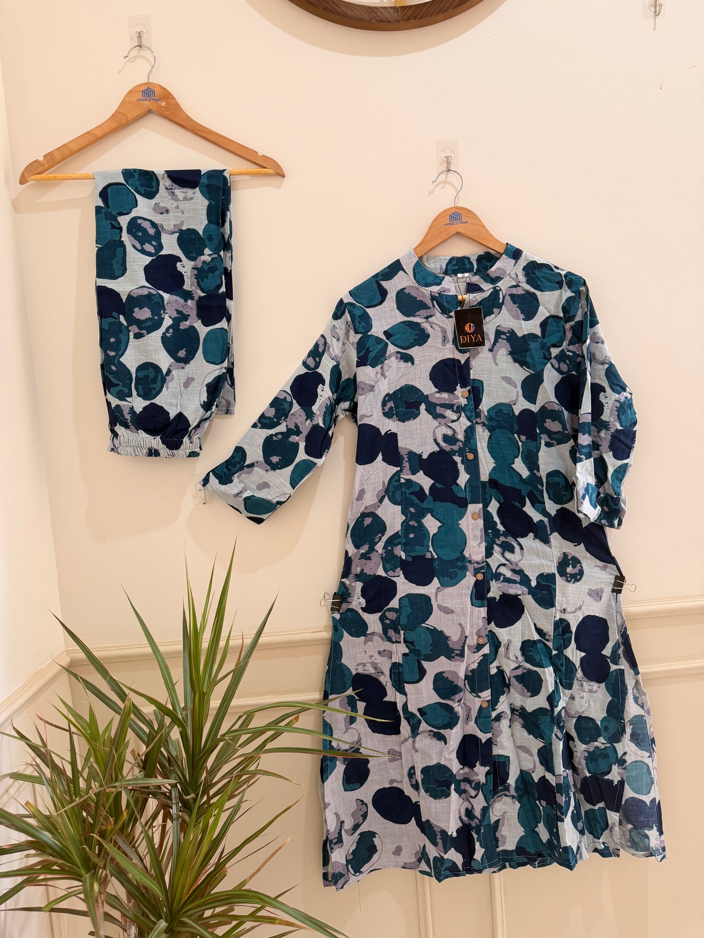 Teal Blue Abstract Printed Women’s Kurta Set (2-Piece)