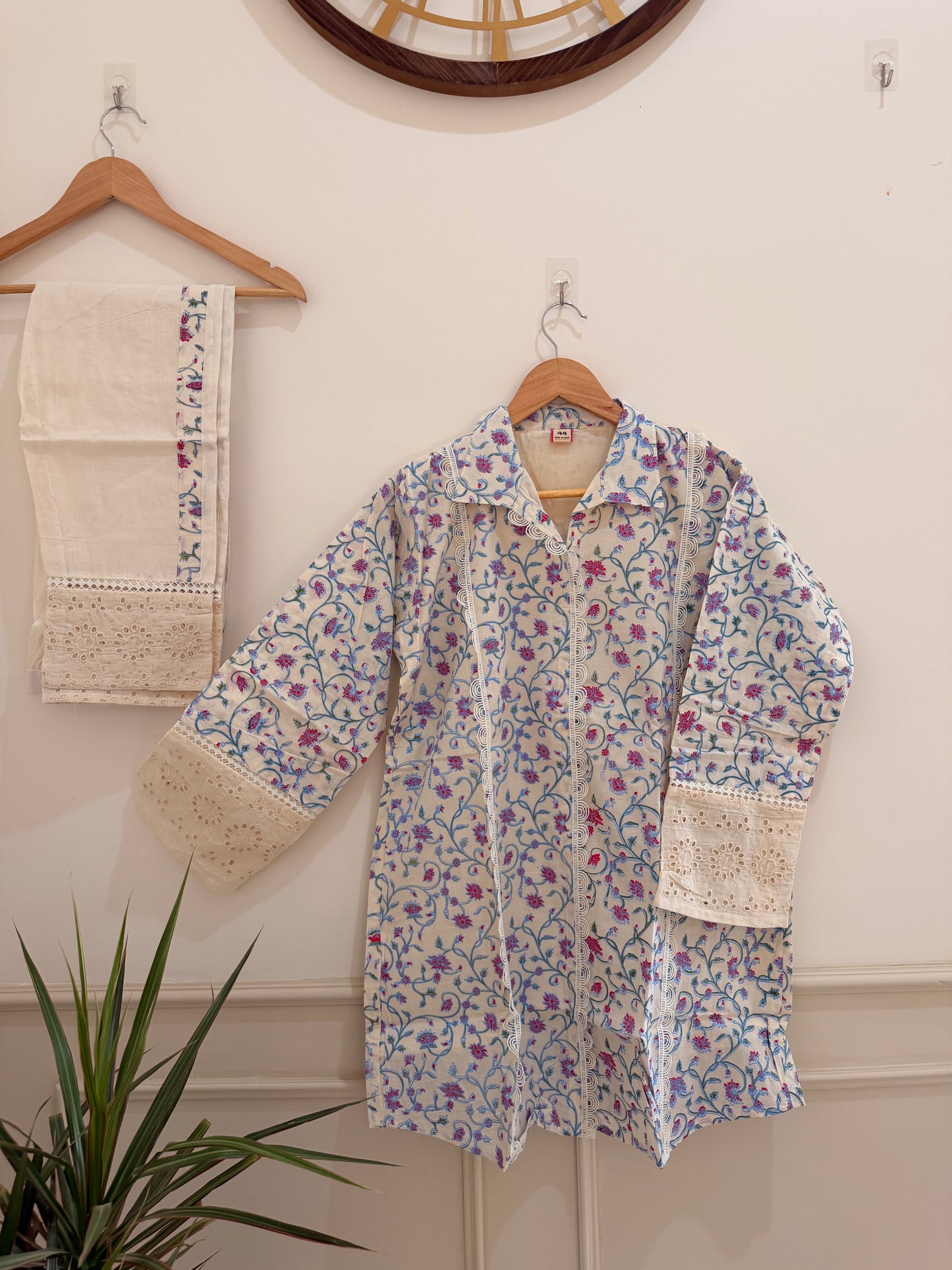 Elegant Off White  - Blue Floral Printed Women’s Co-Ord Set (2-Piece)