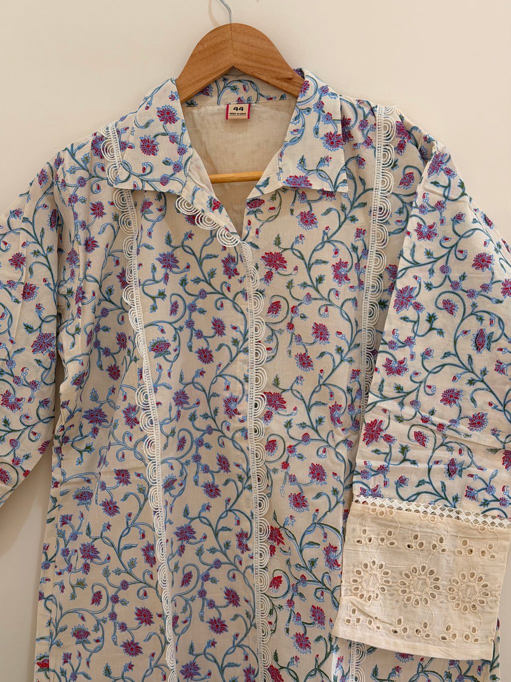 Elegant Off White  - Blue Floral Printed Women’s Co-Ord Set (2-Piece)
